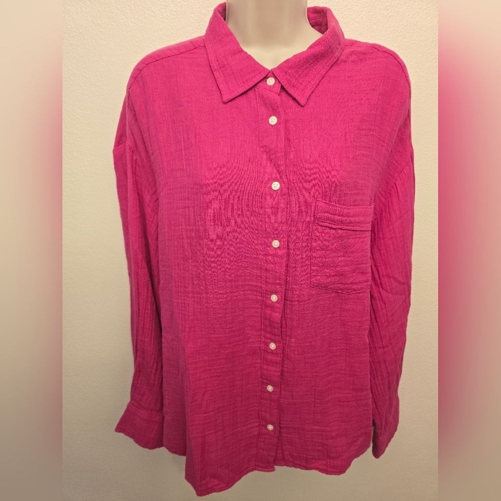 NWT GAP Ladies Fuchsia Button-Down Long Sleeve Shirt